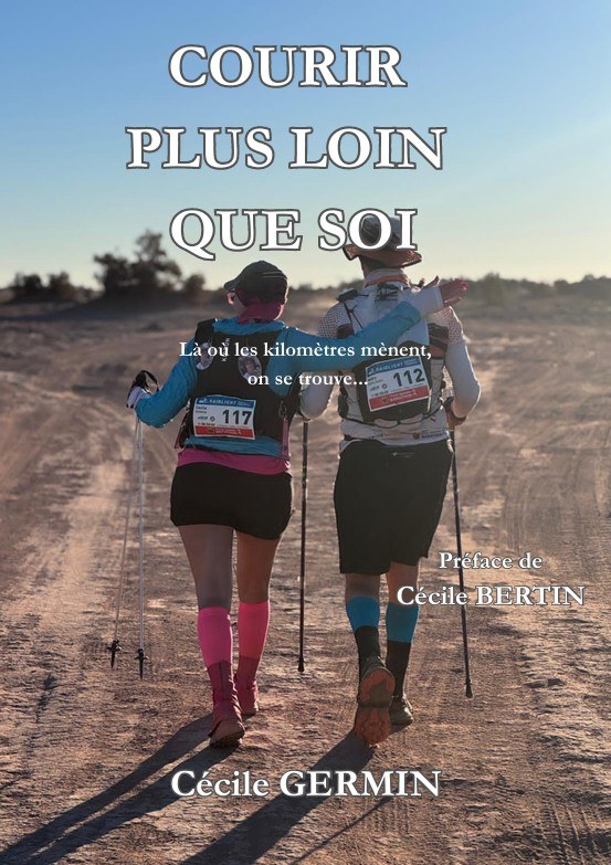 Première de couverture de Courir plus loin que soi — silhouette d’une coureuse dans les dunes.